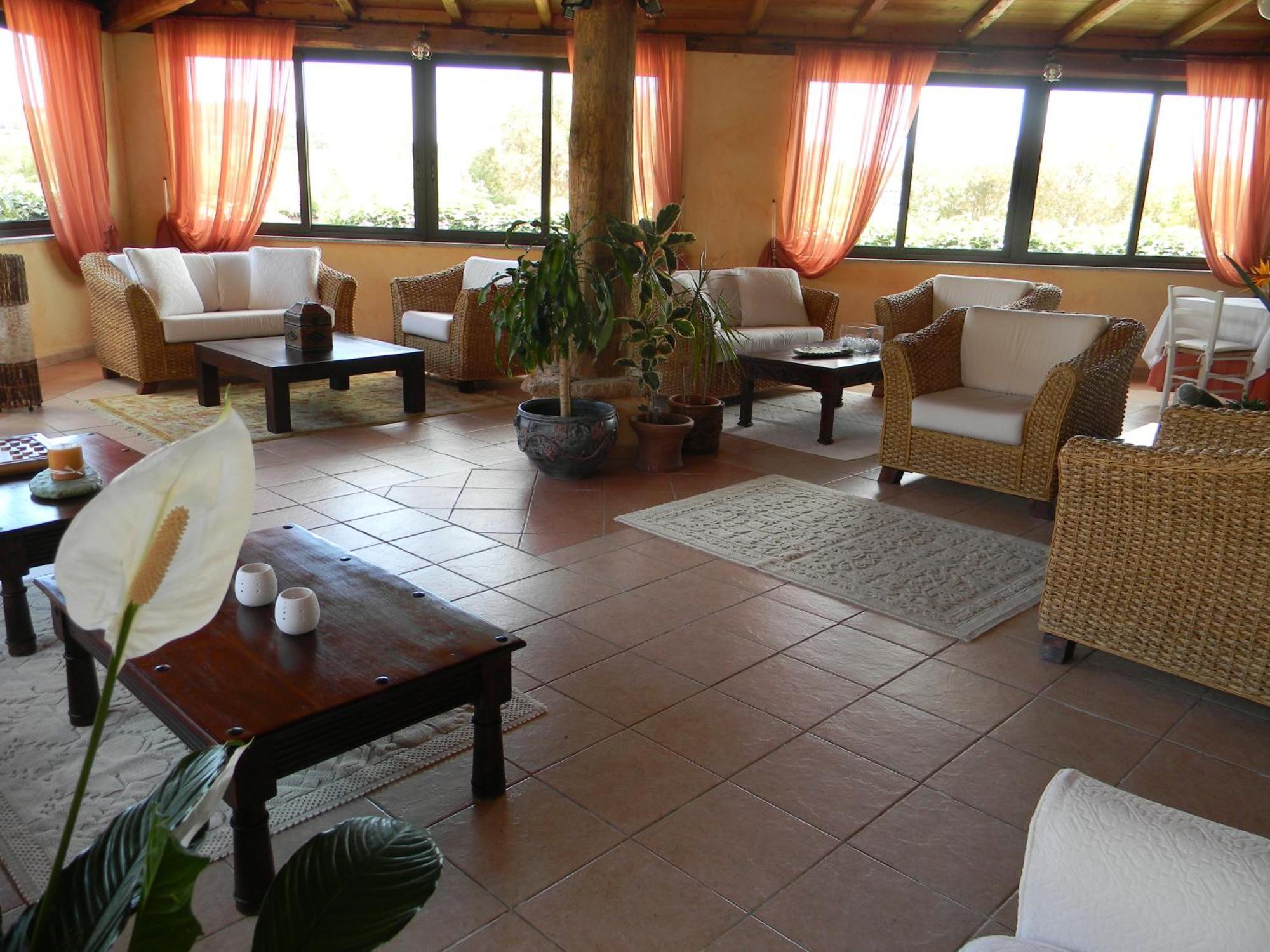 Relais Fenicottero Rosa Guest House Porto Taverna Exterior photo