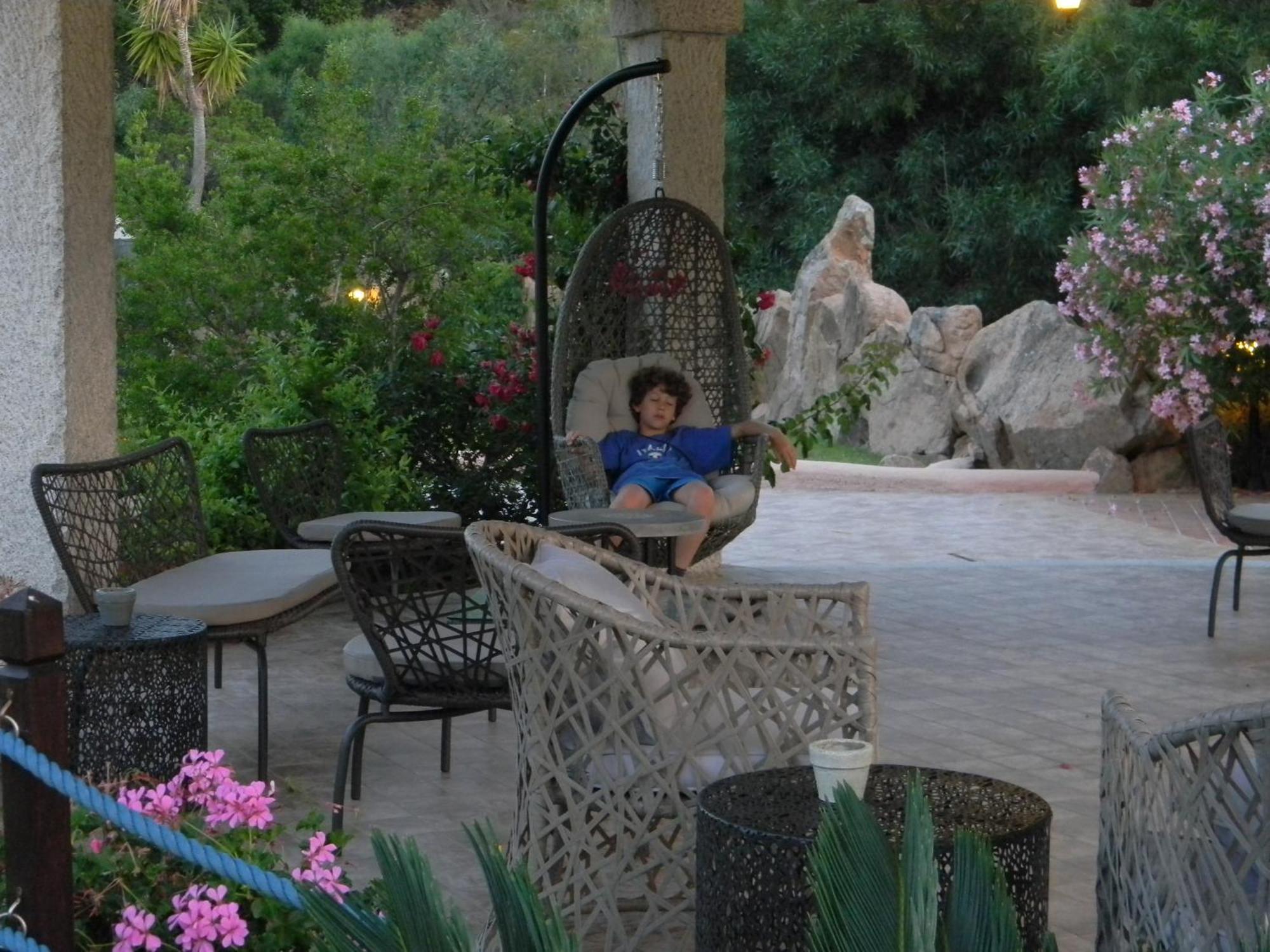 Relais Fenicottero Rosa Guest House Porto Taverna Exterior photo